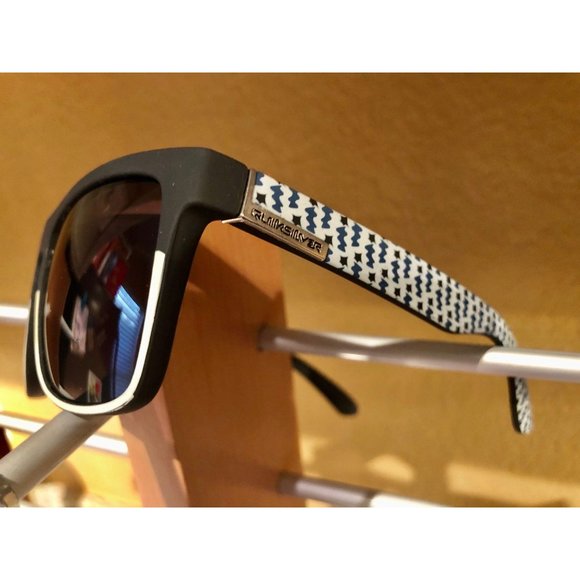 New Quiksilver Sunglass Set - Picture 3 of 4